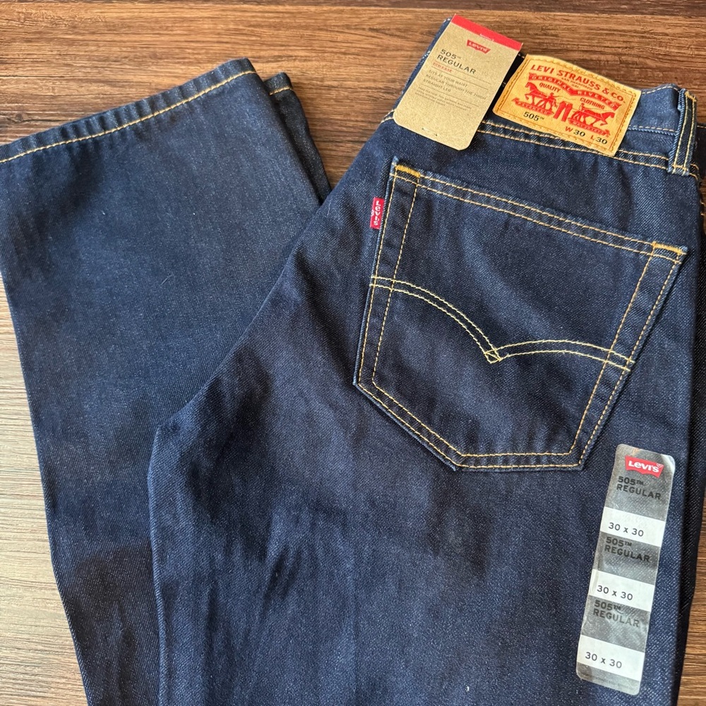 Levi's Men’s 505 Jeans Regular Stretch Sits at your Waist Straight Leg 30x30 NEW